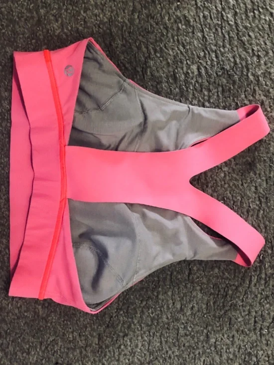 Lululemon Pink Sports Bra Size 4 Medium Support Criss Cross Back Yoga Gym - Picture 3 of 4